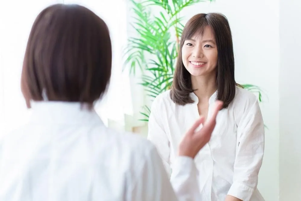 Tiểu ra máu không đau có cần đi khám không?