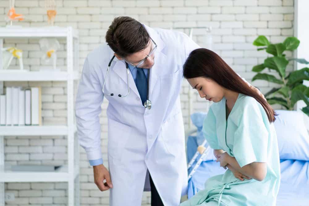 xuất huyết dạ dày có phải mổ không?