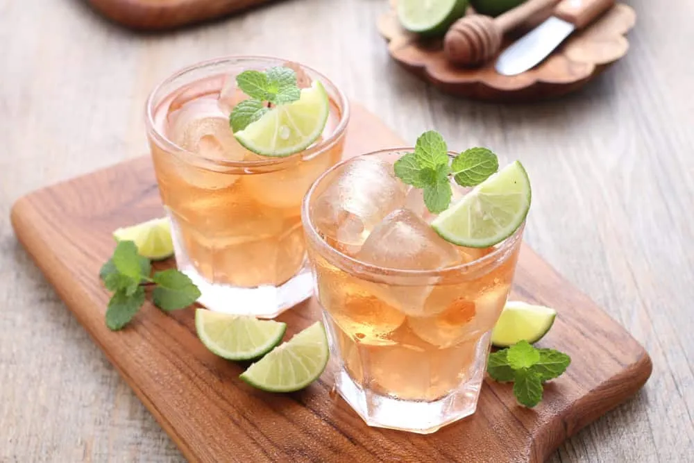 có bầu uống nước đá được không