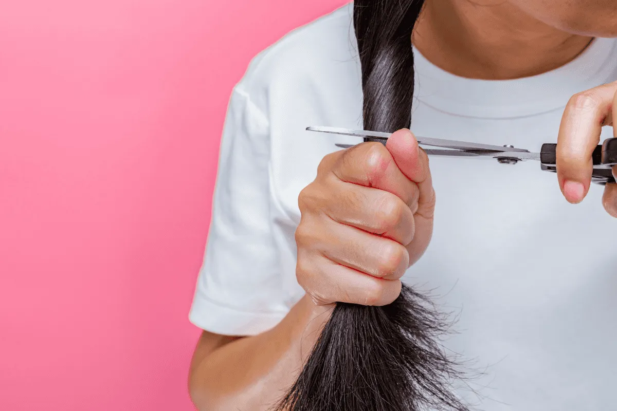 Tất cả mọi người đều có thể hiến tóc khi chất lượng tóc đã tuân thủ các điều kiện để hiến tóc