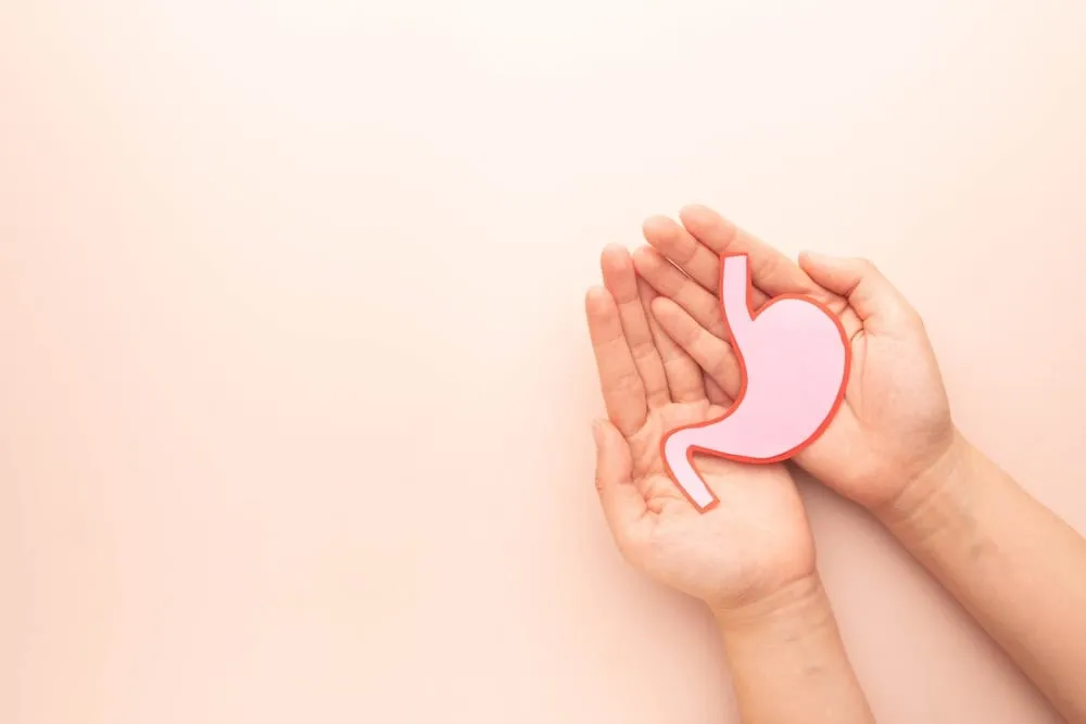 bị đau ngực bên trái ở nữ