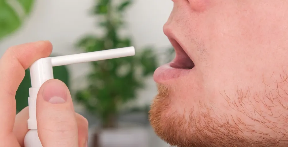 cách dùng xịt họng Xuyên Tâm Liên