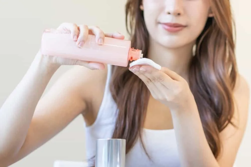 Bí quyết tẩy trang để giúp da không bị khô hơn