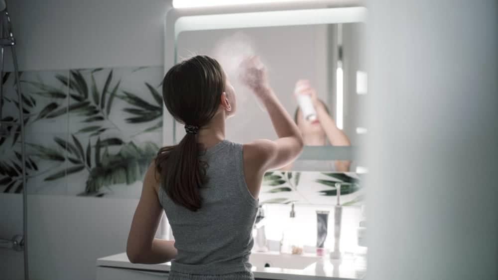 Những lưu ý khi chọn xịt khoáng cho da dầu mụn