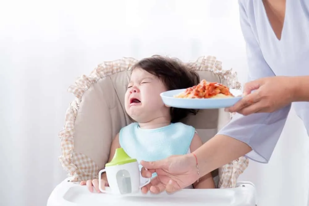 Cho trẻ ăn dặm không đúng thời điểm có sao không?