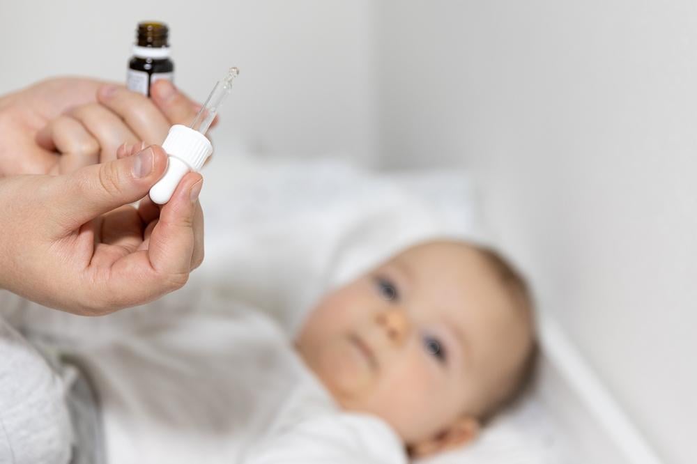 cho trẻ dùn thực phẩm bổ sung vitamin và khoáng chất