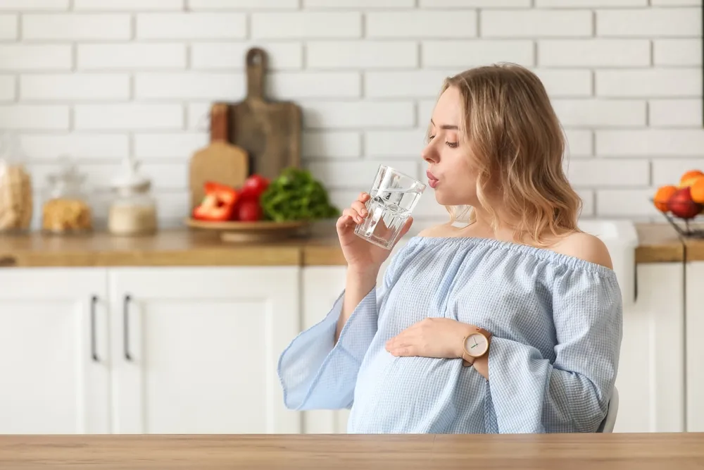 Tiểu đường thai kỳ uống nước dừa được không