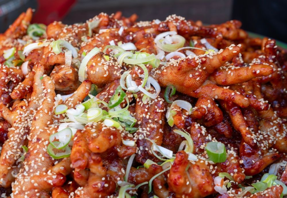 Bà bầu ăn chân gà được không