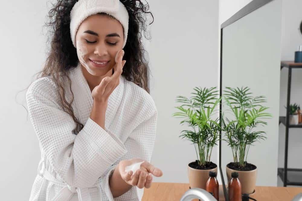 sữa rửa mặt tạo bọt