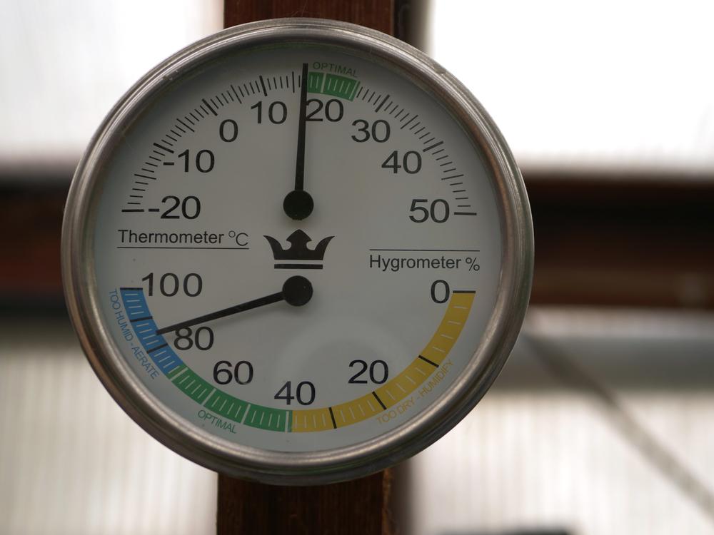 Độ ẩm phòng cho trẻ sơ sinh