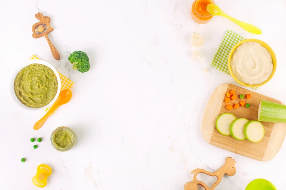 Thực đơn cho bé 1 tuổi ăn dặm.