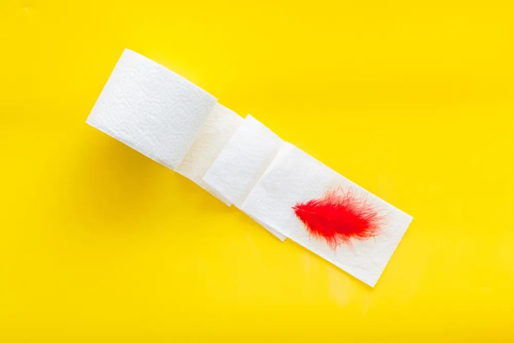 Nguyên nhân khiến trẻ đi ngoài ra máu.