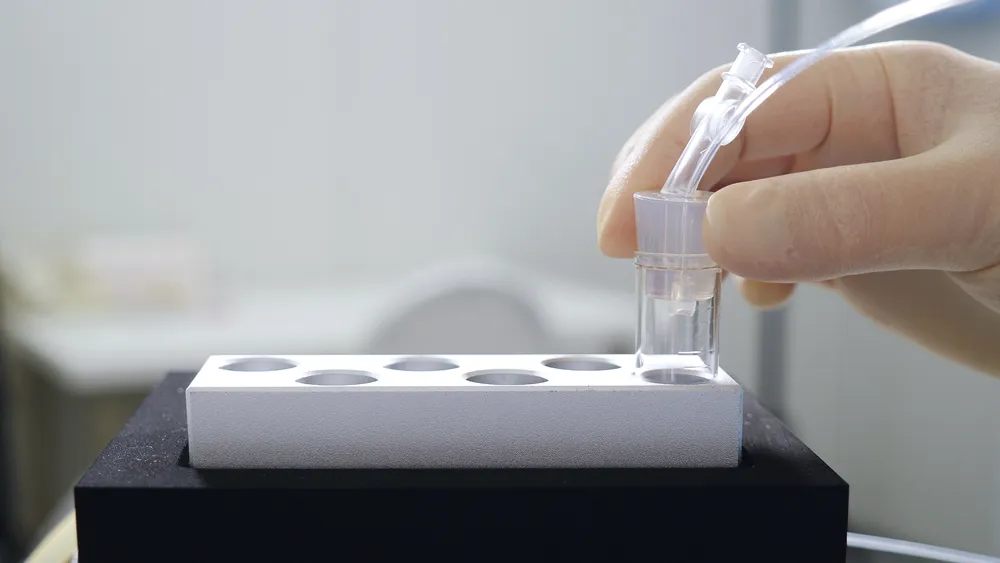 trữ đông trứng có đau không