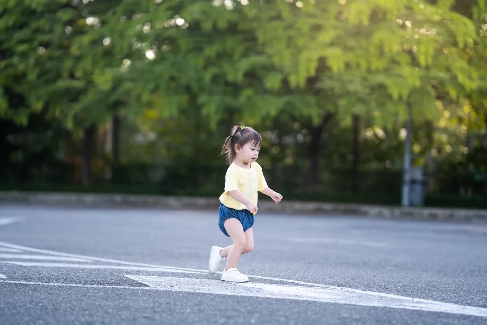 Khi lựa chọn sữa cho trẻ nhỏ, mẹ cần lưu tâm những nguồn dinh dưỡng giúp trẻ tăng sức đề kháng