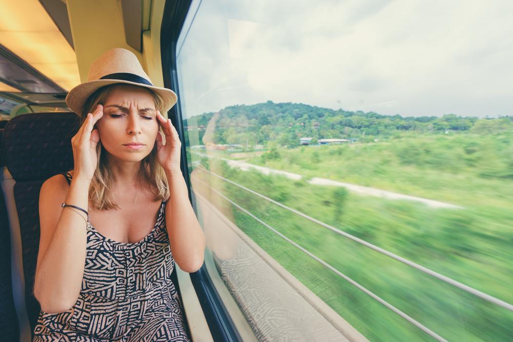 Miếng dán say xe có tác dụng phụ không? Dùng được cho trẻ mấy tuổi?