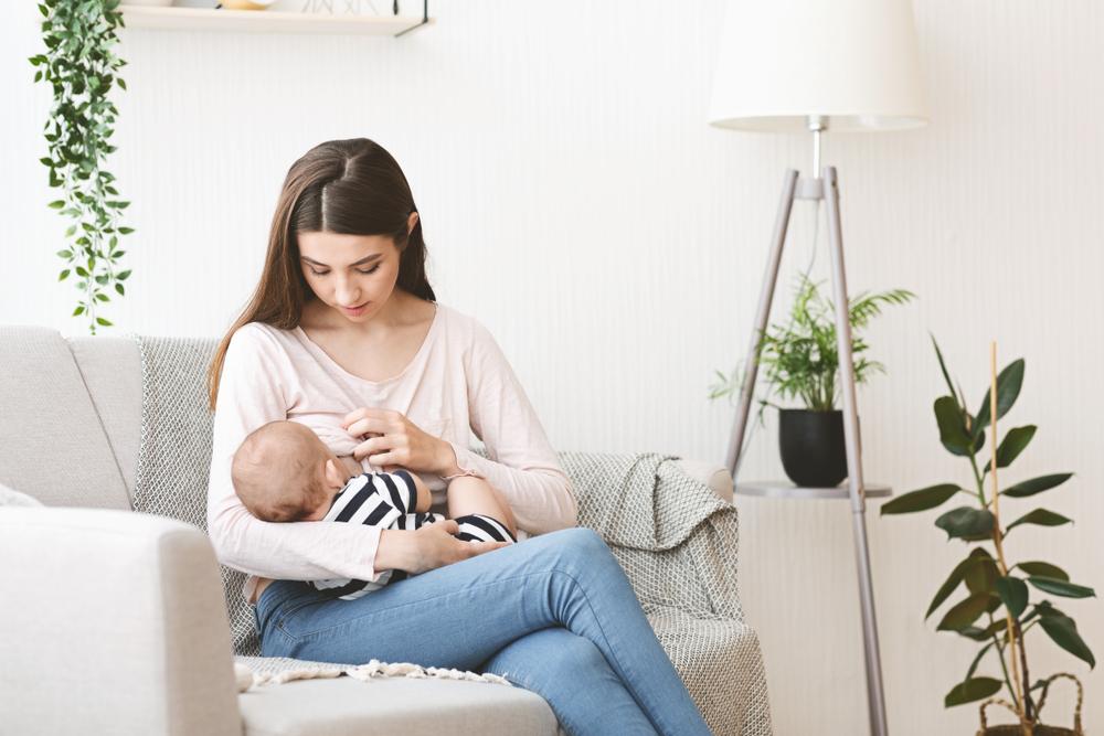 Ăn gì để nhiều sữa cho con bú? Cẩm nang dinh dưỡng và lối sống giúp sữa mẹ tràn trề