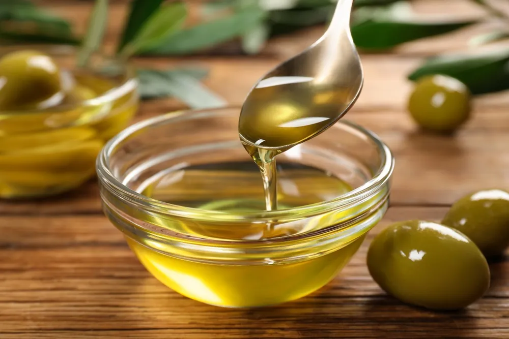Uống dầu ô liu có tác dụng gì? Bí quyết gìn giữ nhan sắc và sức khỏe